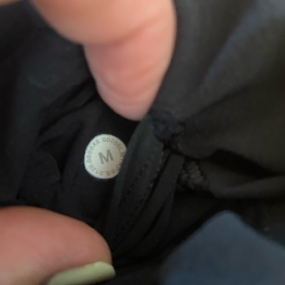 Men’s Lululemon Shorts - Picture 4 of 6